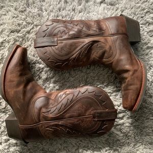 Ariat cowboy boots